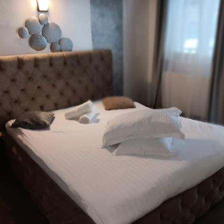 La Protap Calimanesti Hotel Екстериор снимка