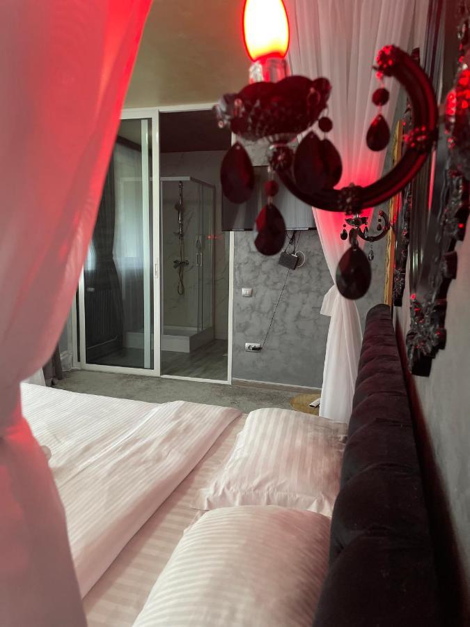 La Protap Calimanesti Hotel Екстериор снимка