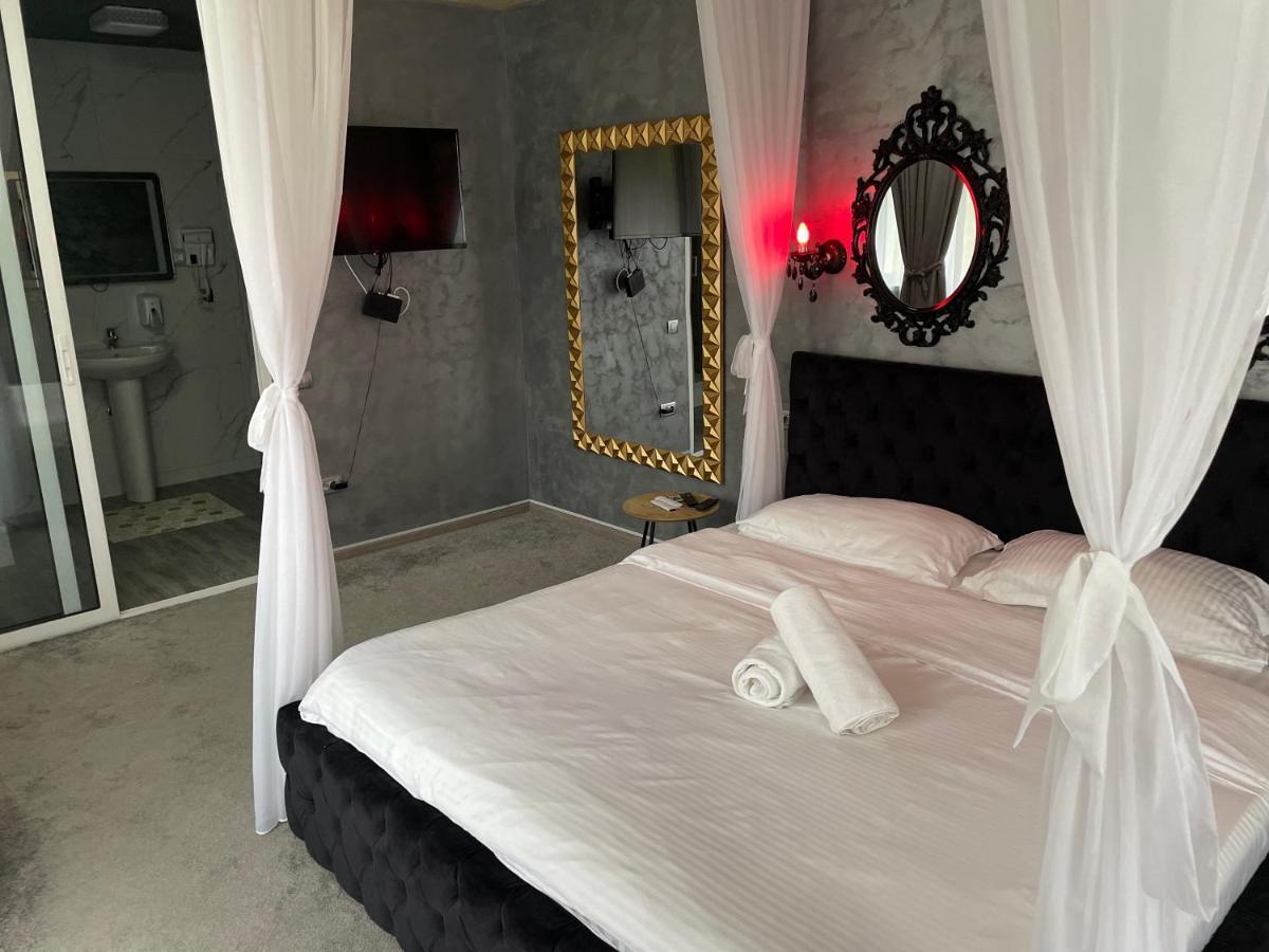 La Protap Calimanesti Hotel Екстериор снимка